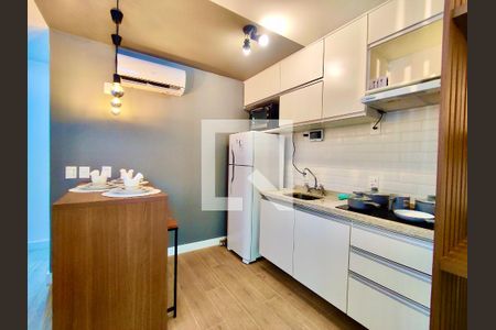 Cozinha americana  de apartamento para alugar com 1 quarto, 50m² em Ipanema, Rio de Janeiro