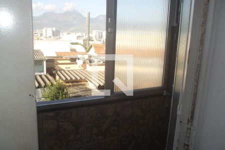 Vista  de apartamento à venda com 2 quartos, 52m² em Inhauma, Rio de Janeiro