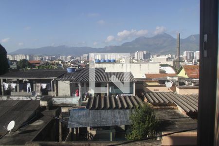 Vista  de apartamento à venda com 2 quartos, 52m² em Inhauma, Rio de Janeiro