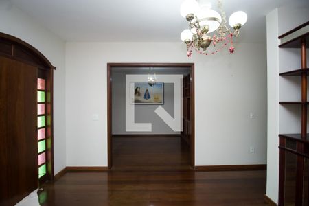 Sala 1 de casa à venda com 5 quartos, 340m² em Aparecida, Belo Horizonte