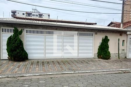 Fachada  de casa para alugar com 3 quartos, 173m² em Vila Caiçara, Praia Grande