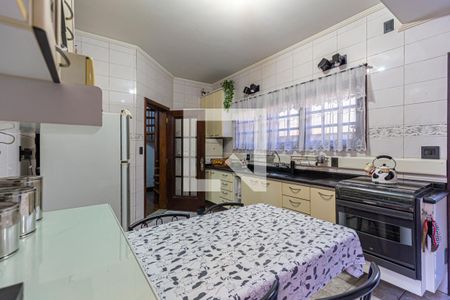 Casa à venda com 160m², 2 quartos e 3 vagas Casa à venda com 160m², 2 quartos e 3 vagasCozinha