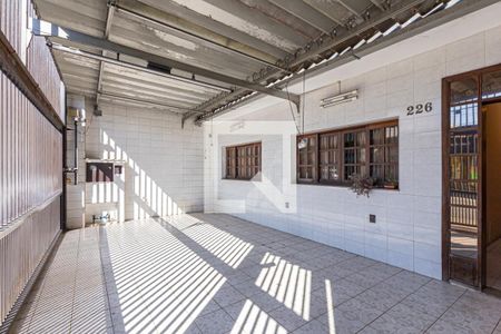 Casa à venda com 160m², 2 quartos e 3 vagas Casa à venda com 160m², 2 quartos e 3 vagasGaragem