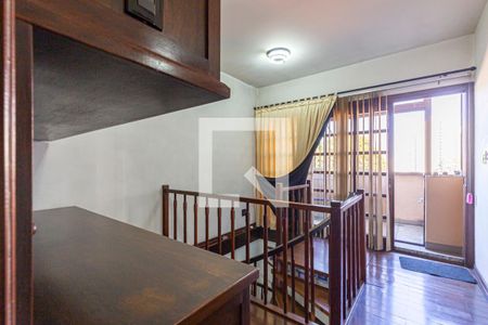 Casa à venda com 160m², 2 quartos e 3 vagas Casa à venda com 160m², 2 quartos e 3 vagasHall Dormitórios