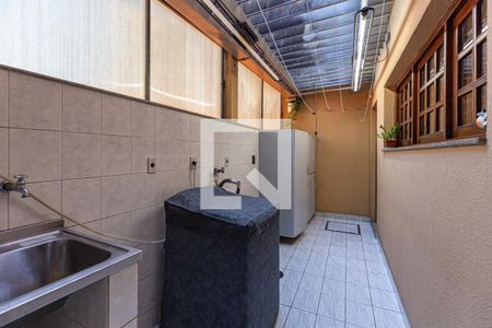 Casa à venda com 160m², 2 quartos e 3 vagas Casa à venda com 160m², 2 quartos e 3 vagasÁrea de Serviço