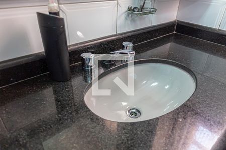 Casa à venda com 160m², 2 quartos e 3 vagas Casa à venda com 160m², 2 quartos e 3 vagasdetalhe do Banheiro da Suite 1