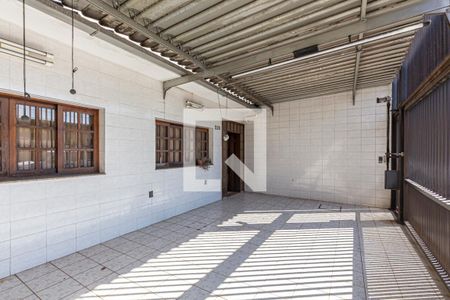 Casa à venda com 160m², 2 quartos e 3 vagas Casa à venda com 160m², 2 quartos e 3 vagasGaragem