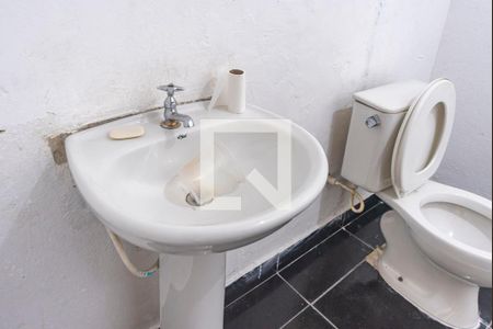 Pia de casa à venda com 4 quartos, 250m² em Parque Gerassi, Santo André