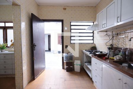 Cozinha de casa à venda com 4 quartos, 400m² em Vila Rosalia, Guarulhos