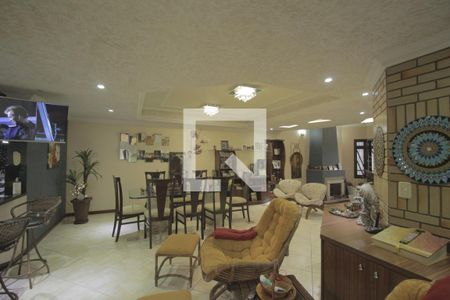 Sala de casa à venda com 3 quartos, 344m² em Fátima, Canoas