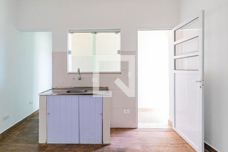 Cozinha de apartamento para alugar com 2 quartos, 60m² em Cidade dos Bandeirantes, São Paulo