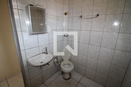 Banheiro de casa para alugar com 2 quartos, 60m² em Parque Novo Mundo, São Paulo