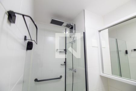 Banheiro de kitnet/studio para alugar com 1 quarto, 25m² em Brooklin Paulista, São Paulo