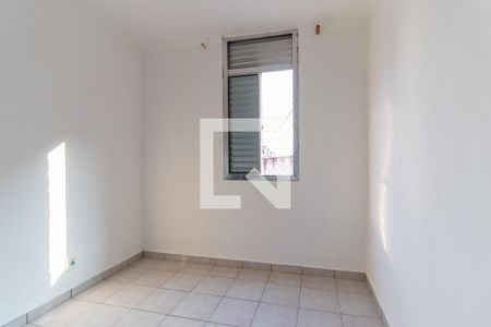 Quarto 1 de apartamento para alugar com 2 quartos, 55m² em Conjunto Residencial José Bonifácio, São Paulo