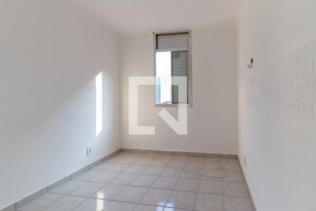 Quarto 2 de apartamento para alugar com 2 quartos, 55m² em Conjunto Residencial José Bonifácio, São Paulo