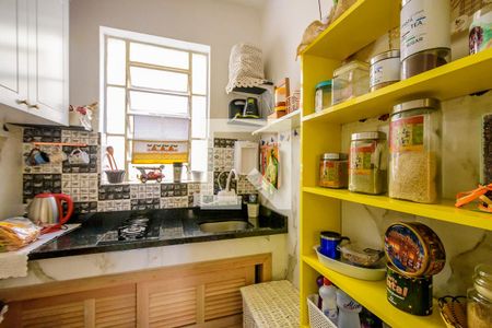 Cozinha de kitnet/studio à venda com 1 quarto, 28m² em Cidade Baixa, Porto Alegre