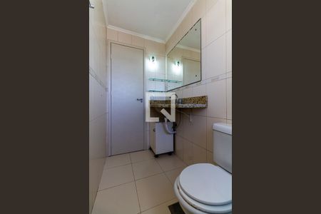 Banheiro  de apartamento à venda com 1 quarto, 45m² em Nonoai, Porto Alegre