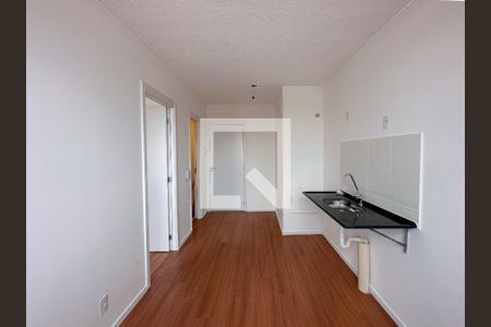 Sala/Cozinha de apartamento para alugar com 1 quarto, 24m² em Santo Amaro, São Paulo