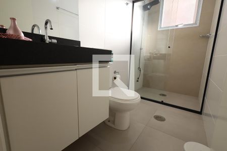 Banheiro de apartamento à venda com 1 quarto, 47m² em Botafogo, Campinas