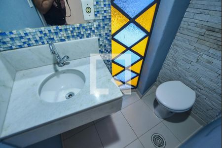Lavabo de casa para alugar com 3 quartos, 180m² em Campo Belo, São Paulo