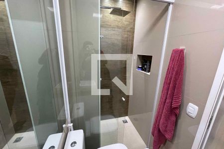 Banheiro de apartamento à venda com 1 quarto, 56m² em Vila Tolstoi, São Paulo