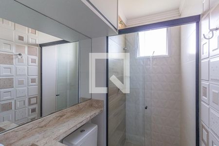 Banheiro de apartamento para alugar com 2 quartos, 48m² em Padroeira, Osasco