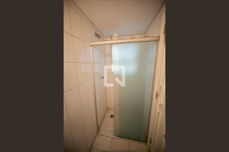 Casa à venda com 596m², 4 quartos e 10 vagas Casa à venda com 596m², 4 quartos e 10 vagasBanheiro Lavanderia Interna