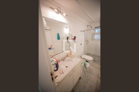 Casa à venda com 596m², 4 quartos e 10 vagas Casa à venda com 596m², 4 quartos e 10 vagasBanheiro Social