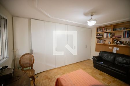 Casa à venda com 596m², 4 quartos e 10 vagas Casa à venda com 596m², 4 quartos e 10 vagasQuarto 3
