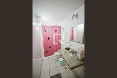 Casa à venda com 596m², 4 quartos e 10 vagas Casa à venda com 596m², 4 quartos e 10 vagasBanheiro Escritorio