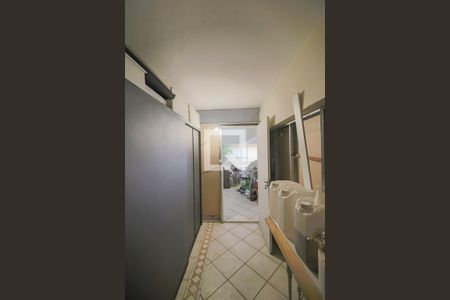Casa à venda com 596m², 4 quartos e 10 vagas Casa à venda com 596m², 4 quartos e 10 vagasDeposito Garagem