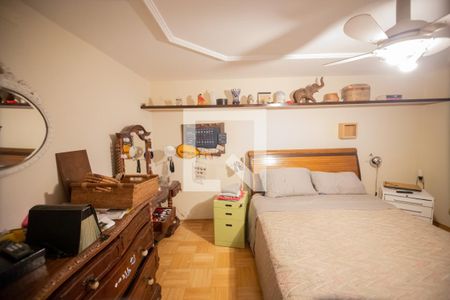 Casa à venda com 596m², 4 quartos e 10 vagas Casa à venda com 596m², 4 quartos e 10 vagasQuarto 2