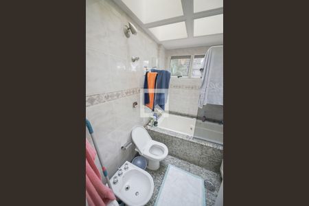 Casa à venda com 596m², 4 quartos e 10 vagas Casa à venda com 596m², 4 quartos e 10 vagasSuite 2 Quarto 4