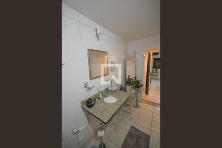 Casa à venda com 596m², 4 quartos e 10 vagas Casa à venda com 596m², 4 quartos e 10 vagasBanheiro Escritorio