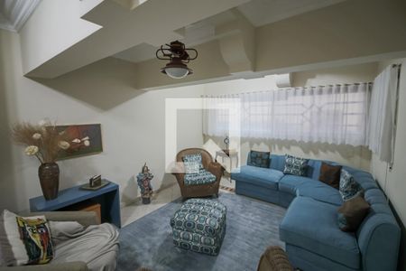 Casa à venda com 596m², 4 quartos e 10 vagas Casa à venda com 596m², 4 quartos e 10 vagasEscritorio