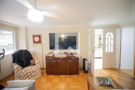 Casa à venda com 596m², 4 quartos e 10 vagas Casa à venda com 596m², 4 quartos e 10 vagasSuite 1