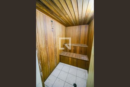 Casa à venda com 596m², 4 quartos e 10 vagas Casa à venda com 596m², 4 quartos e 10 vagasSauna