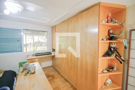 Casa à venda com 596m², 4 quartos e 10 vagas Casa à venda com 596m², 4 quartos e 10 vagasSuite 2 Quarto 4