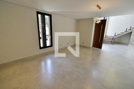 Sala de casa de condomínio à venda com 3 quartos, 215m² em Loteamento Caminhos de San Conrado (sousas), Campinas