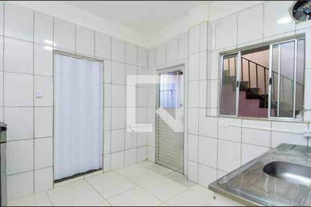 Cozinha de casa para alugar com 1 quarto, 50m² em Vila Flórida, Guarulhos