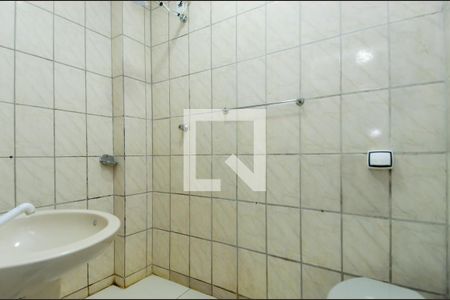 Banheiro de casa para alugar com 1 quarto, 50m² em Vila Flórida, Guarulhos