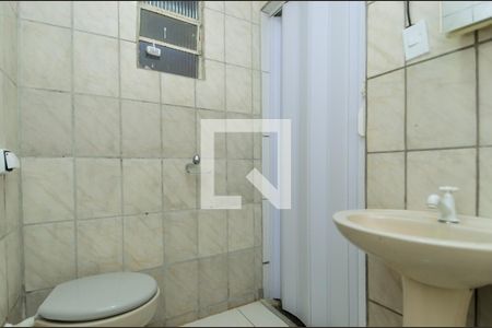 Banheiro de casa para alugar com 1 quarto, 50m² em Vila Flórida, Guarulhos