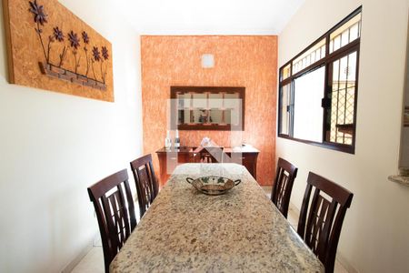 Sala de Jantar de casa à venda com 4 quartos, 182m² em Vila Ede, São Paulo