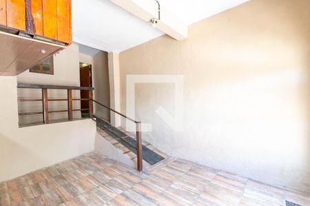 Sala/Cozinha de casa para alugar com 1 quarto, 40m² em Sagrada Família, Belo Horizonte