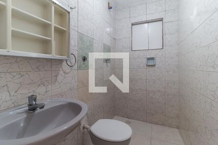 Banheiro de casa para alugar com 1 quarto, 60m² em Vila Cleto, Poá