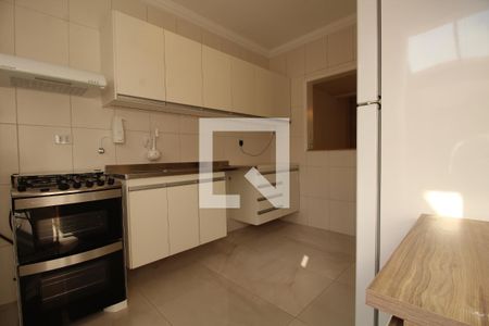 Cozinha de casa de condomínio à venda com 3 quartos, 108m² em Jardim Leonor Mendes de Barros, São Paulo