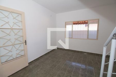 Sala de casa à venda com 3 quartos, 110m² em Vila Ivone, São Paulo