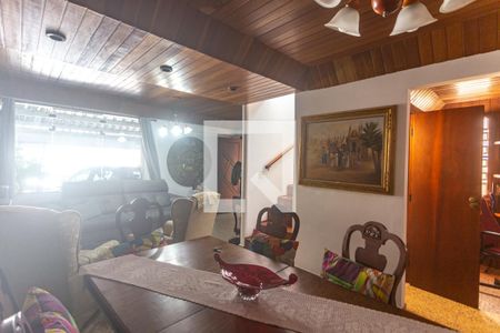 Sala de estar de casa à venda com 4 quartos, 126m² em Conjunto Residencial das Hortencias, São Bernardo do Campo