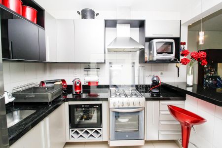 Cozinha de apartamento à venda com 3 quartos, 83m² em Lourdes, Belo Horizonte