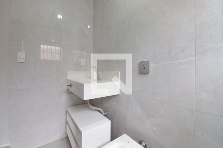 Casa à venda com 180m², 3 quartos e 3 vagas Casa à venda com 180m², 3 quartos e 3 vagasBanheiro da Suíte